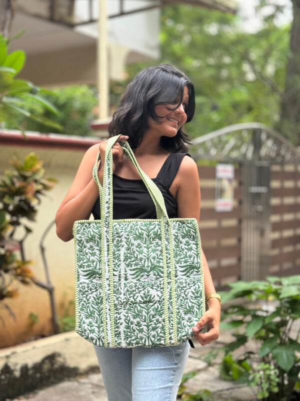 Green quilted cotton tote bag