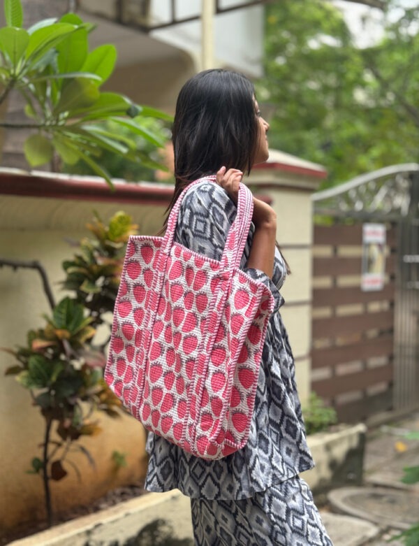 Qulited cotton tote bag